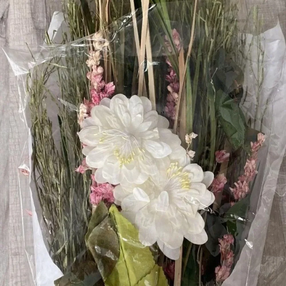 Naturally Brand Beautiful Dried Flower Arrangement